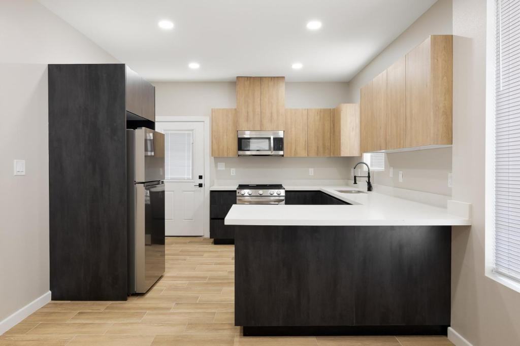 105 San Jose - Photo 3 of 20