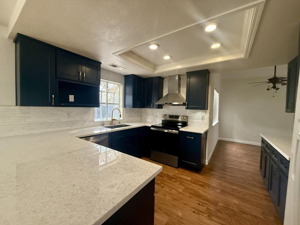 4223 Horizon Ct - Photo 2 of 18