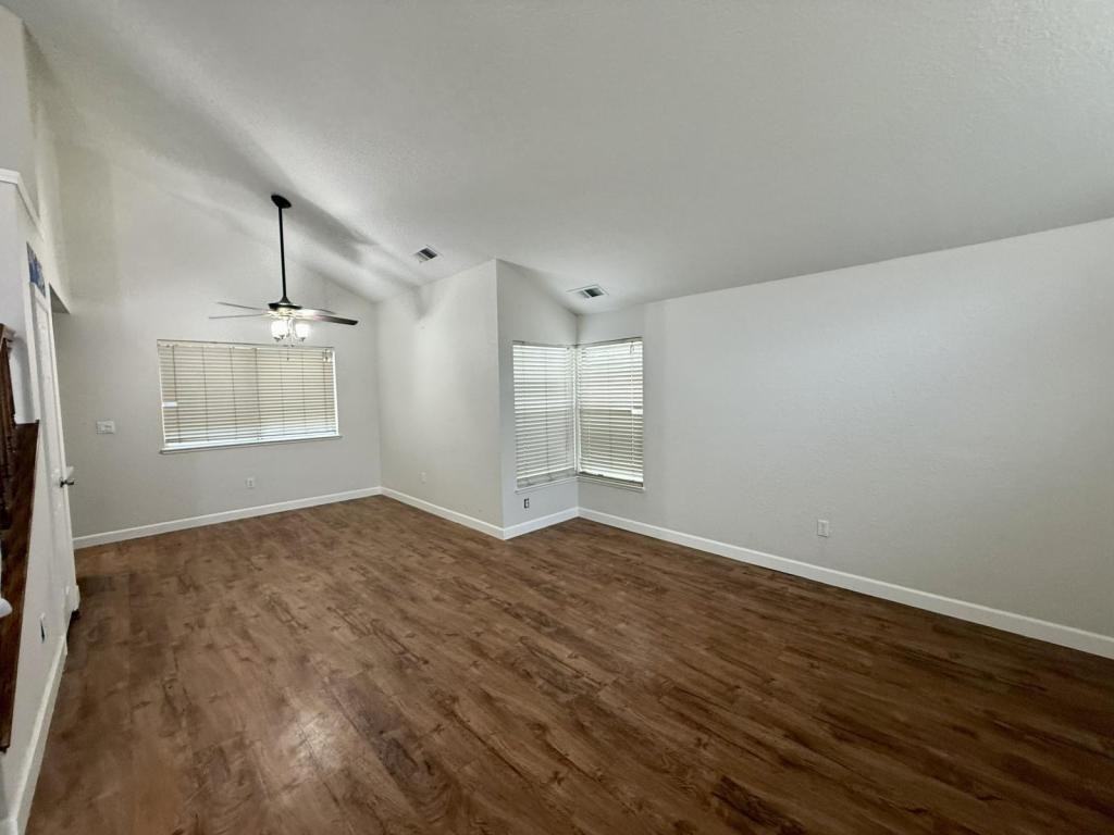 4223 Horizon Ct - Photo 5 of 18