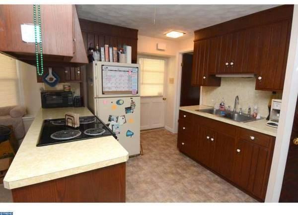 332 N Galen Hall Rd 2nd Fl - Photo 5 of 8