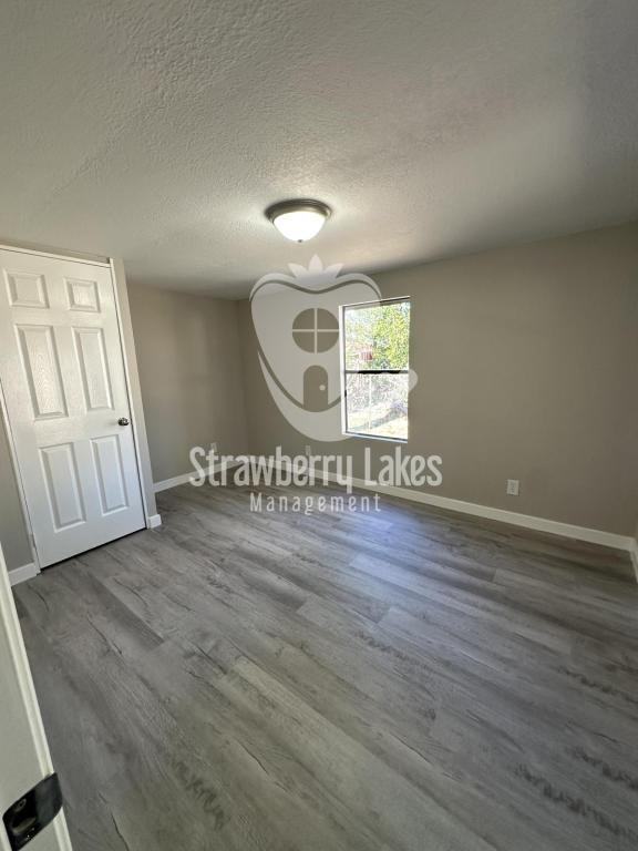 4210 Leonard St - Photo 7 of 14