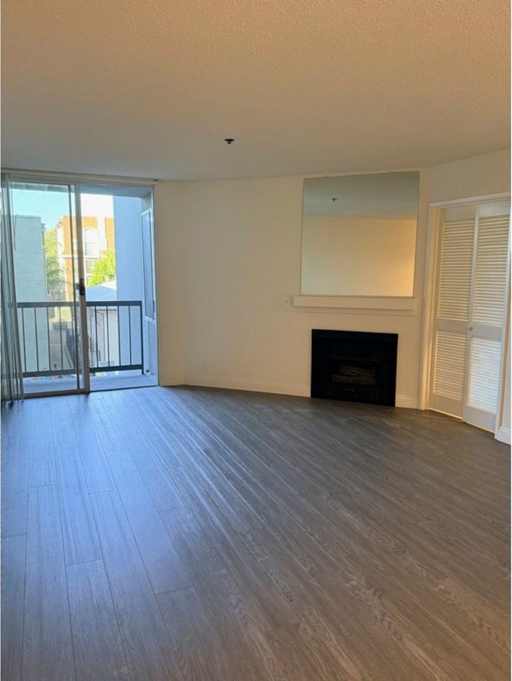 **Prime Location | Clean & a Great Value Well - Photo 7 of 28