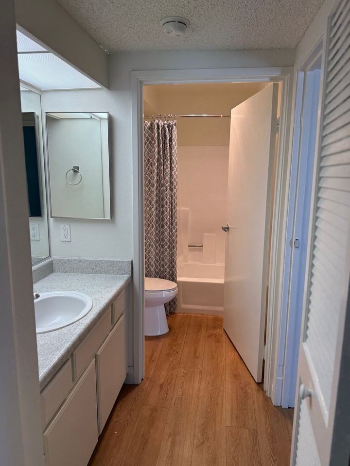 **Prime Location | Clean & a Great Value Well - Photo 7 of 23