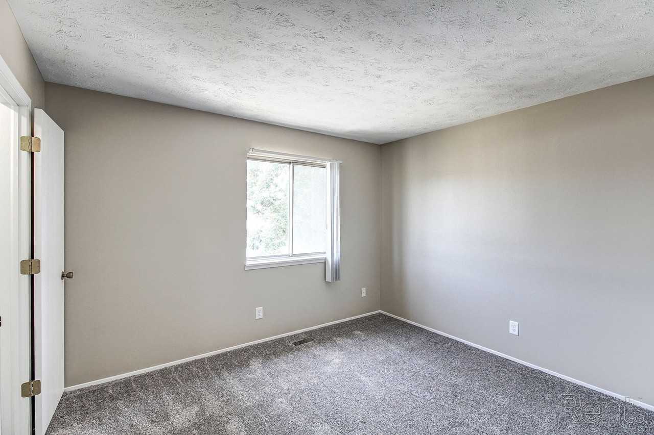 Southdale Square Apartments - Photo 4 of 48