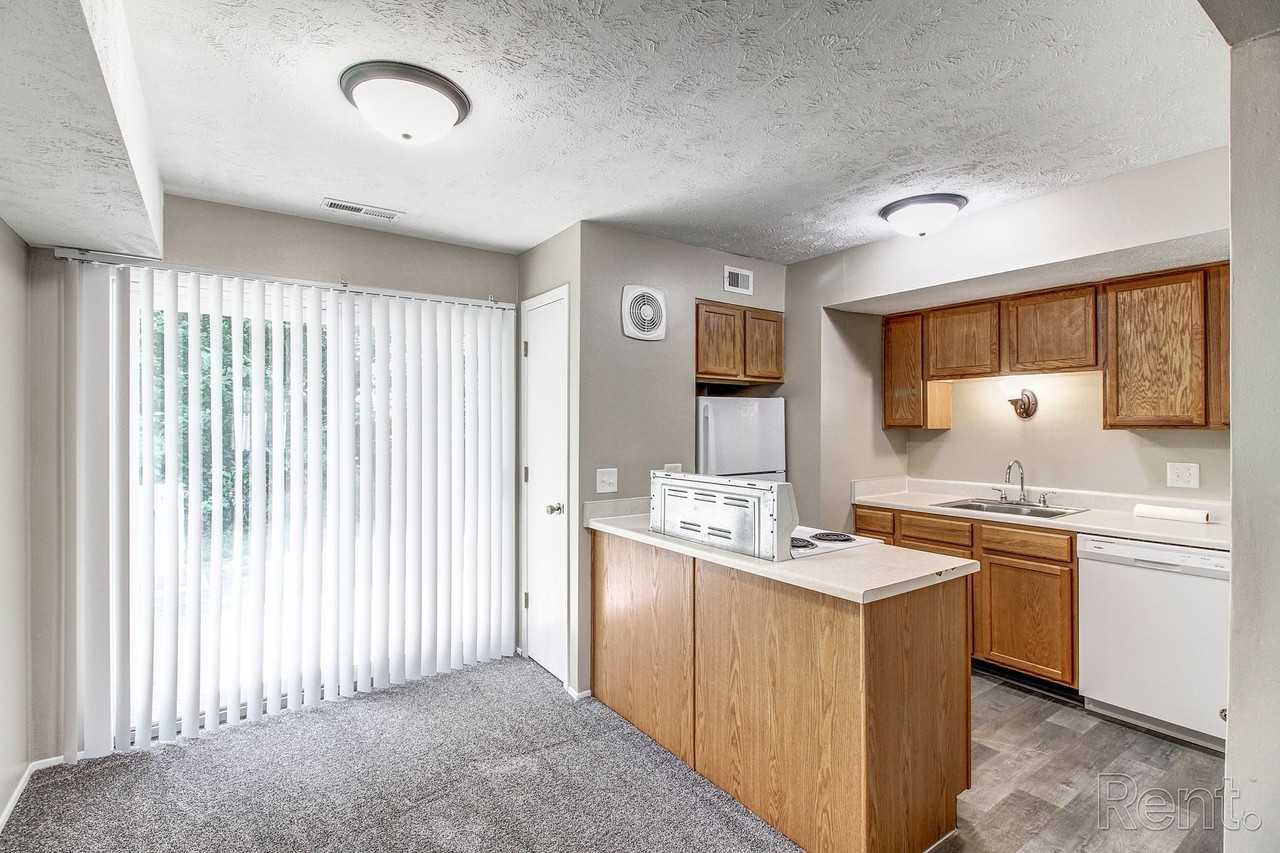 Southdale Square Apartments - Photo 6 of 48