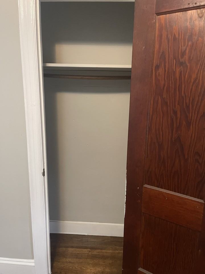 1707 Dinwiddie Ave - Photo 2 of 15