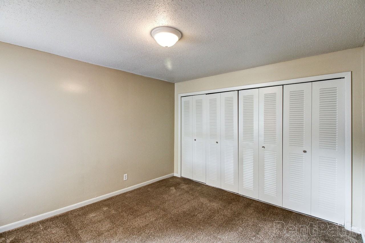 Mandalay On Pacific - Photo 7 of 32