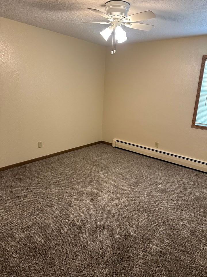 1604 16th St Se #6 - Photo 6 of 7