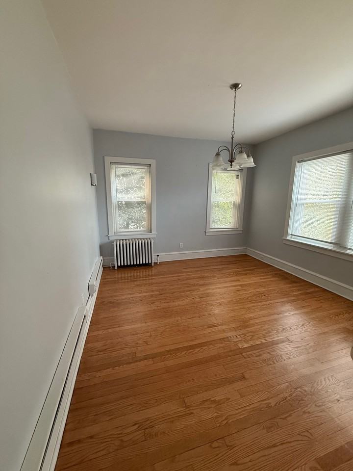 307 W 18th St #2 - Photo 7 of 12