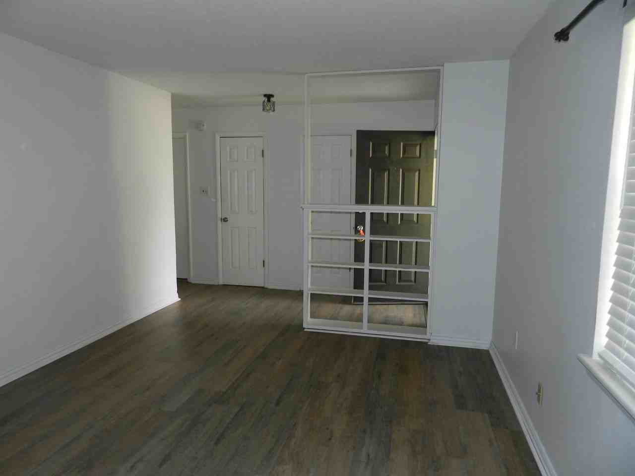 413 Nw 69th St - Photo 2 of 9