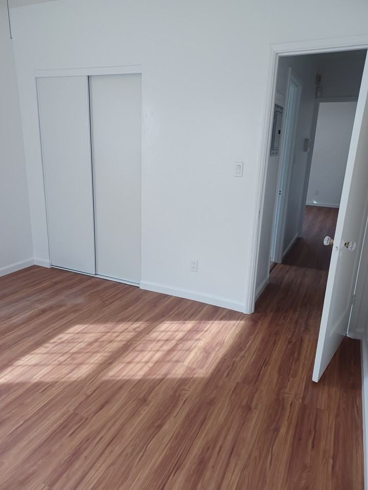 3129 64th Ave - Photo 5 of 6