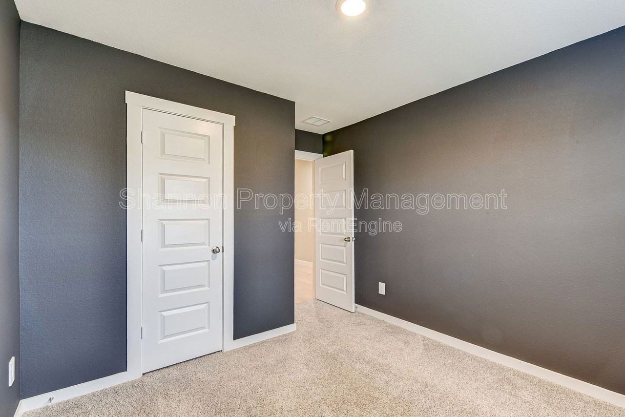 1635 Westway Dr - Photo 5 of 30