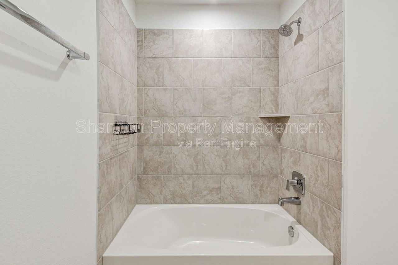 1635 Westway Dr - Photo 7 of 30