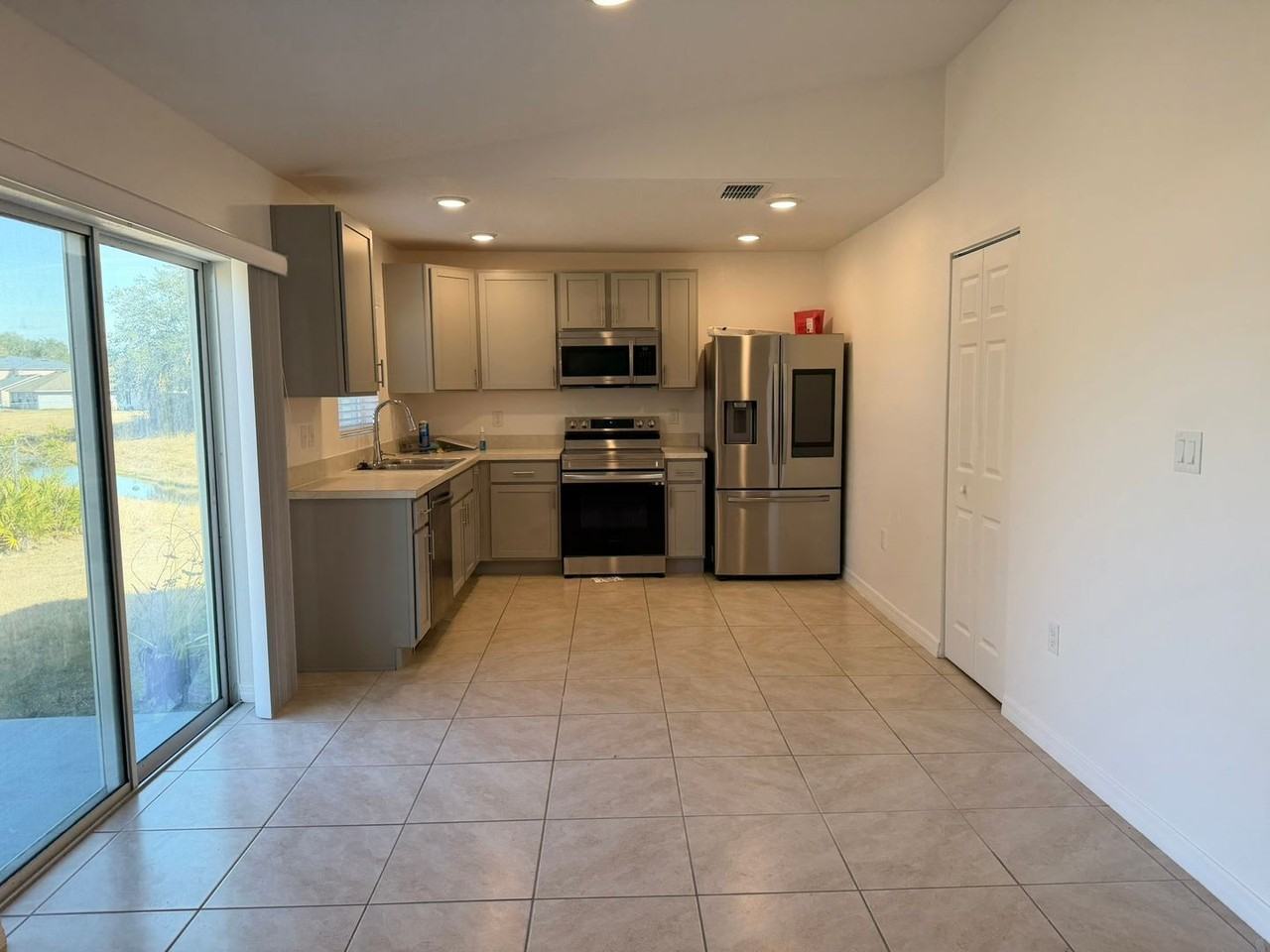 225 Dogfish Ln - Photo 3 of 10