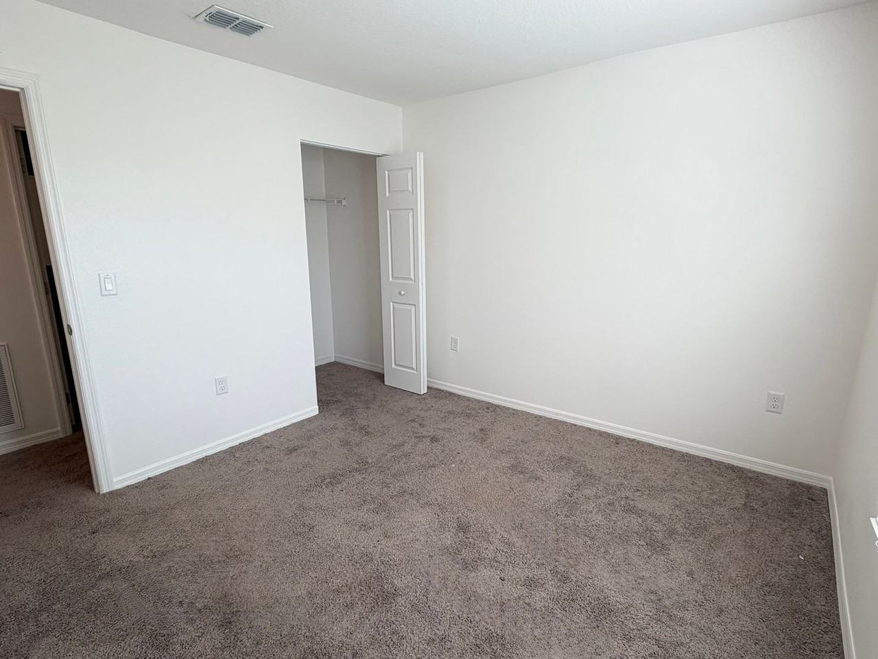 225 Dogfish Ln - Photo 4 of 10