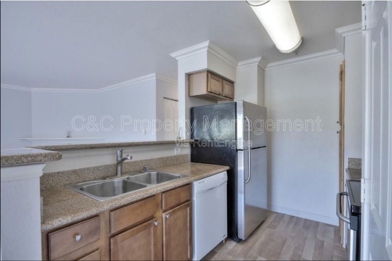 41 Grandview St #208 - Photo 7 of 13
