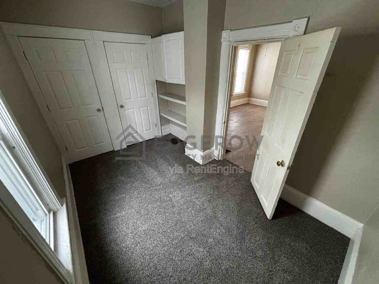 635 Lafayette Ave Ne #1 - Photo 5 of 8