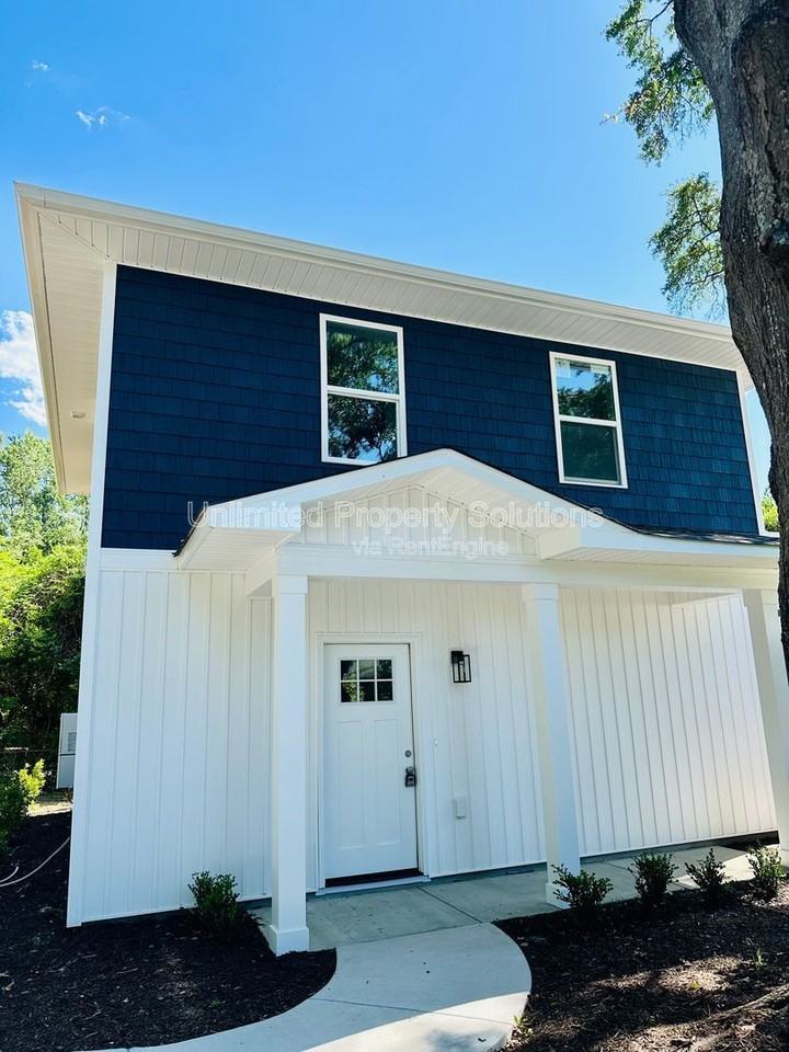 312 Wood Dale Dr #B - Photo 2 of 26