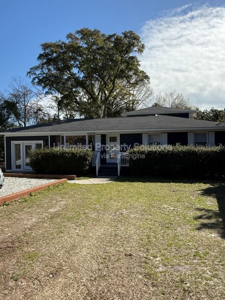 312 Wood Dale Dr #B - Photo 3 of 26