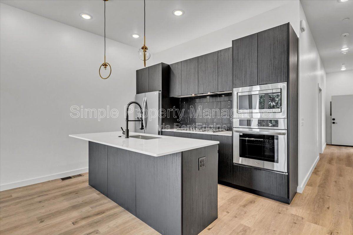 1625 Nw 16th St #2 - Photo 4 of 20