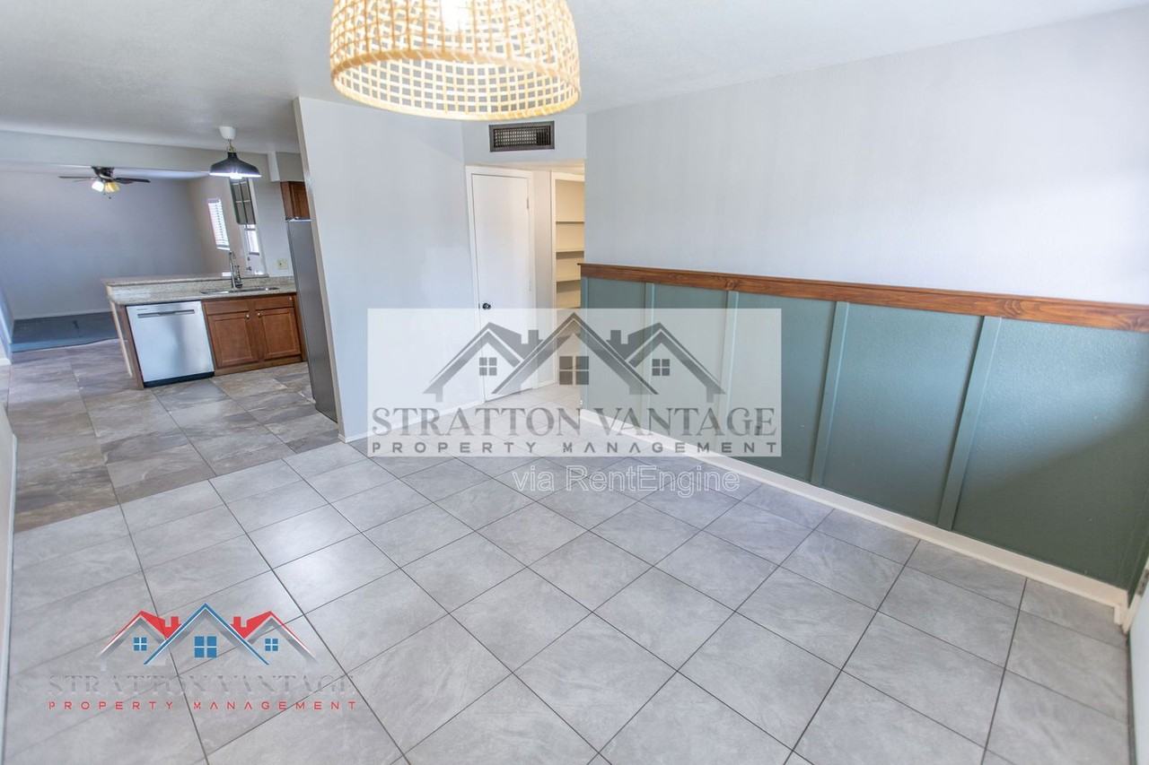 1314 S 78th St - Photo 7 of 42