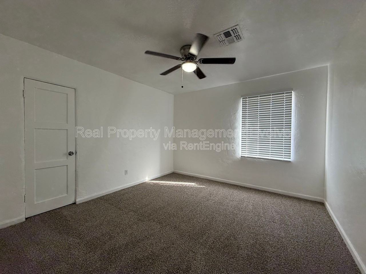 3422 E Taylor St - Photo 7 of 20