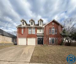 1106 Hyde Park Dr - Photo 1 of 1