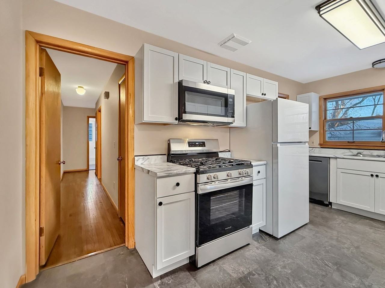 1618 Natchez Ave S #1616 - Photo 7 of 15