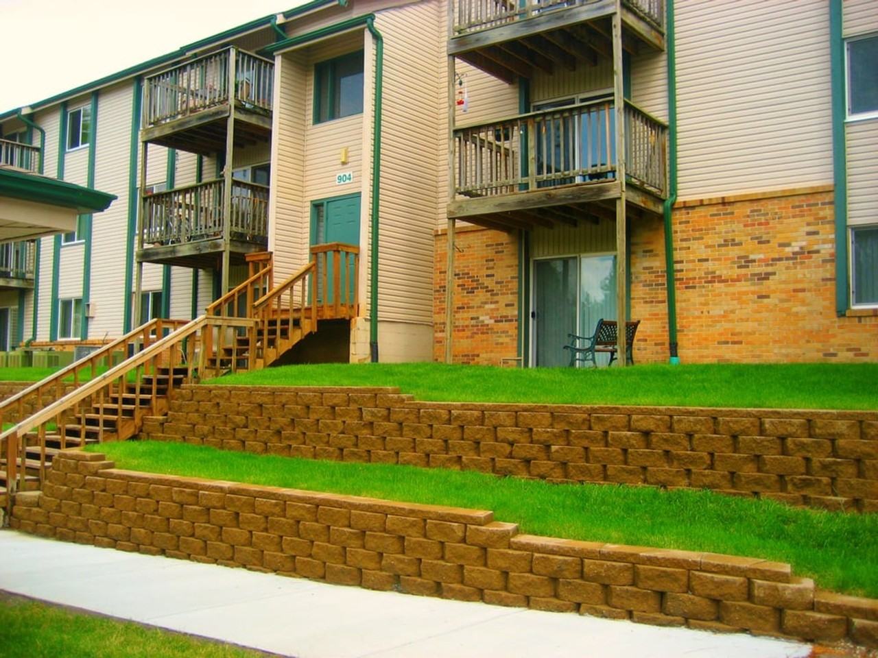 Country Estates - Photo 3 of 13