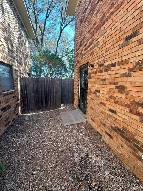 3612 Hawthorne Dr - Photo 6 of 10