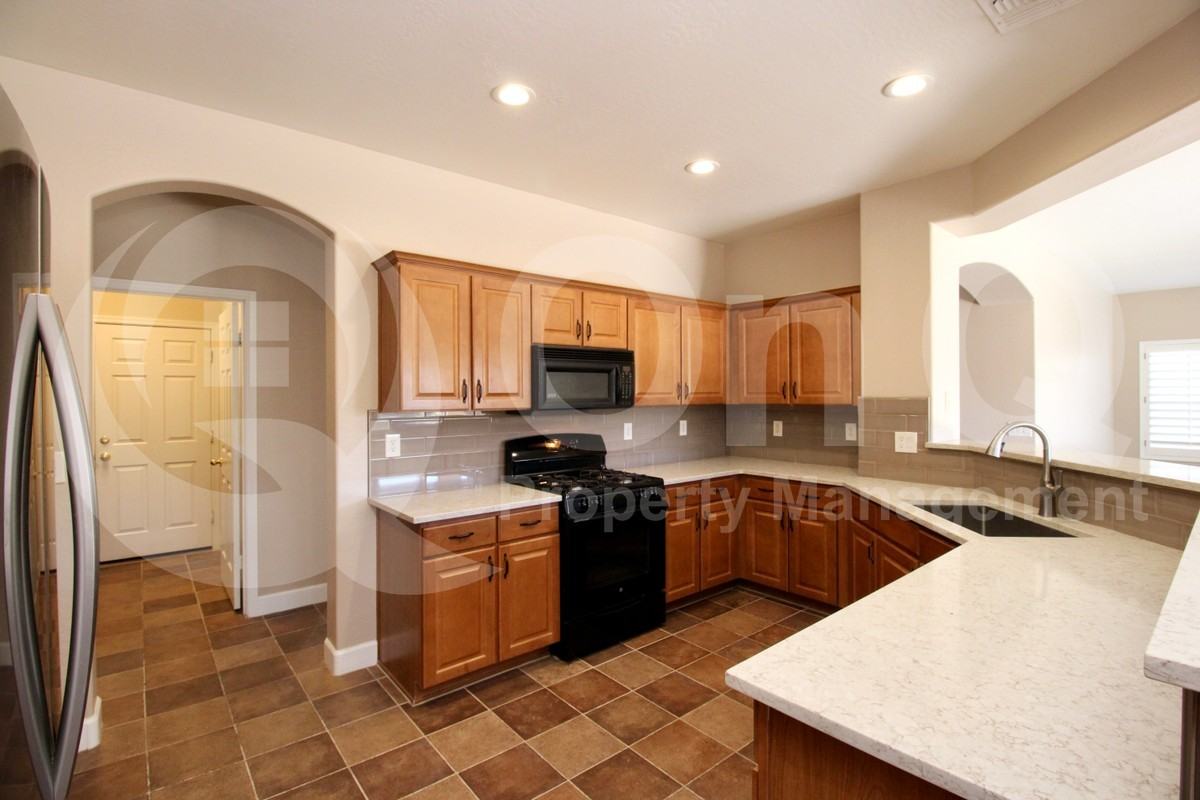 21175 E Alyssa Rd - Photo 7 of 35