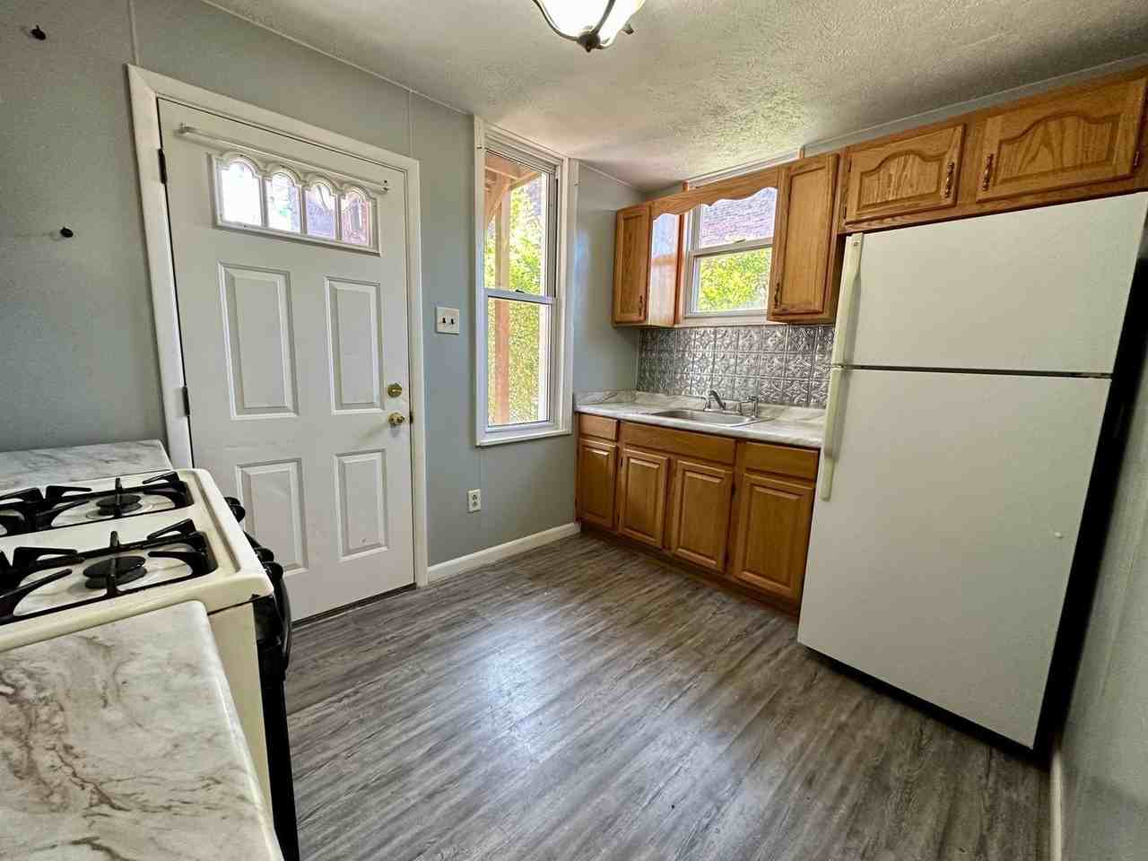 817 N Sheridan Ave #1 - Photo 3 of 10