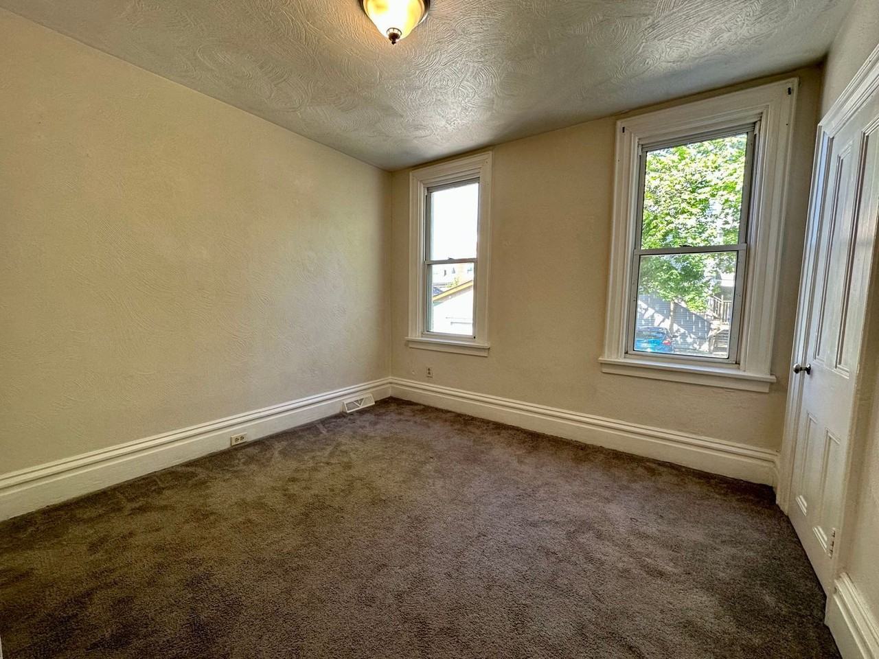 817 N Sheridan Ave #1 - Photo 6 of 10