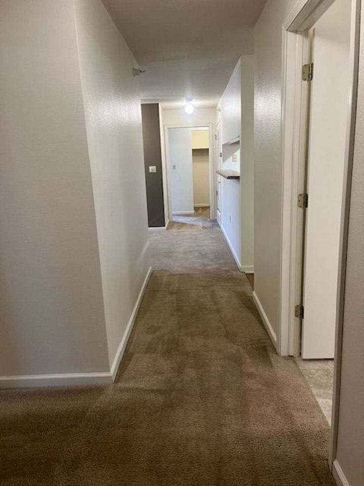 Ashley Square Apartments - Photo 3 of 41