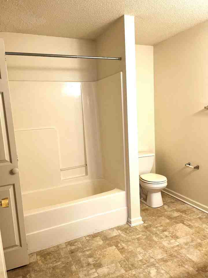 Ashley Square Apartments - Photo 7 of 41