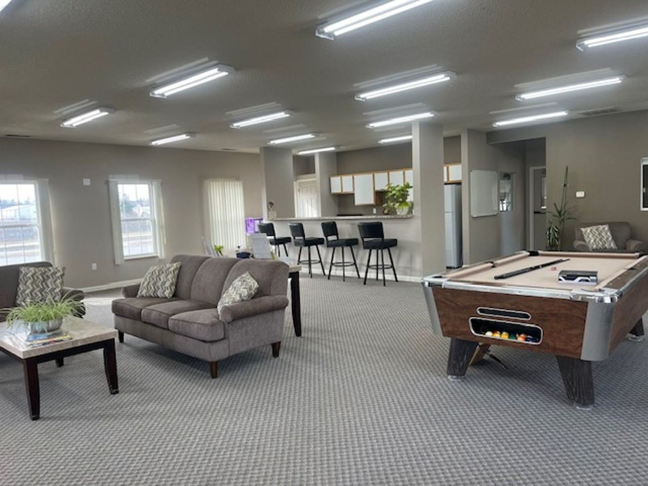 Ashley Square Apartments - Photo 2 of 5