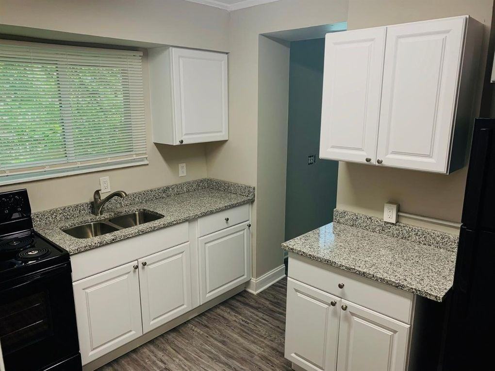 2837 Montana Ave #2 - Photo 5 of 9