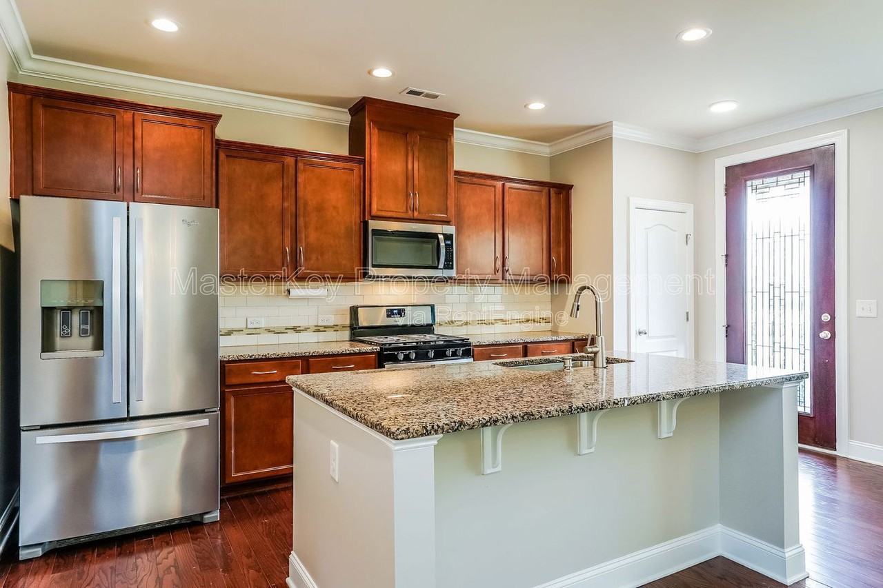 705 Liberty Hill Pass - Photo 2 of 28