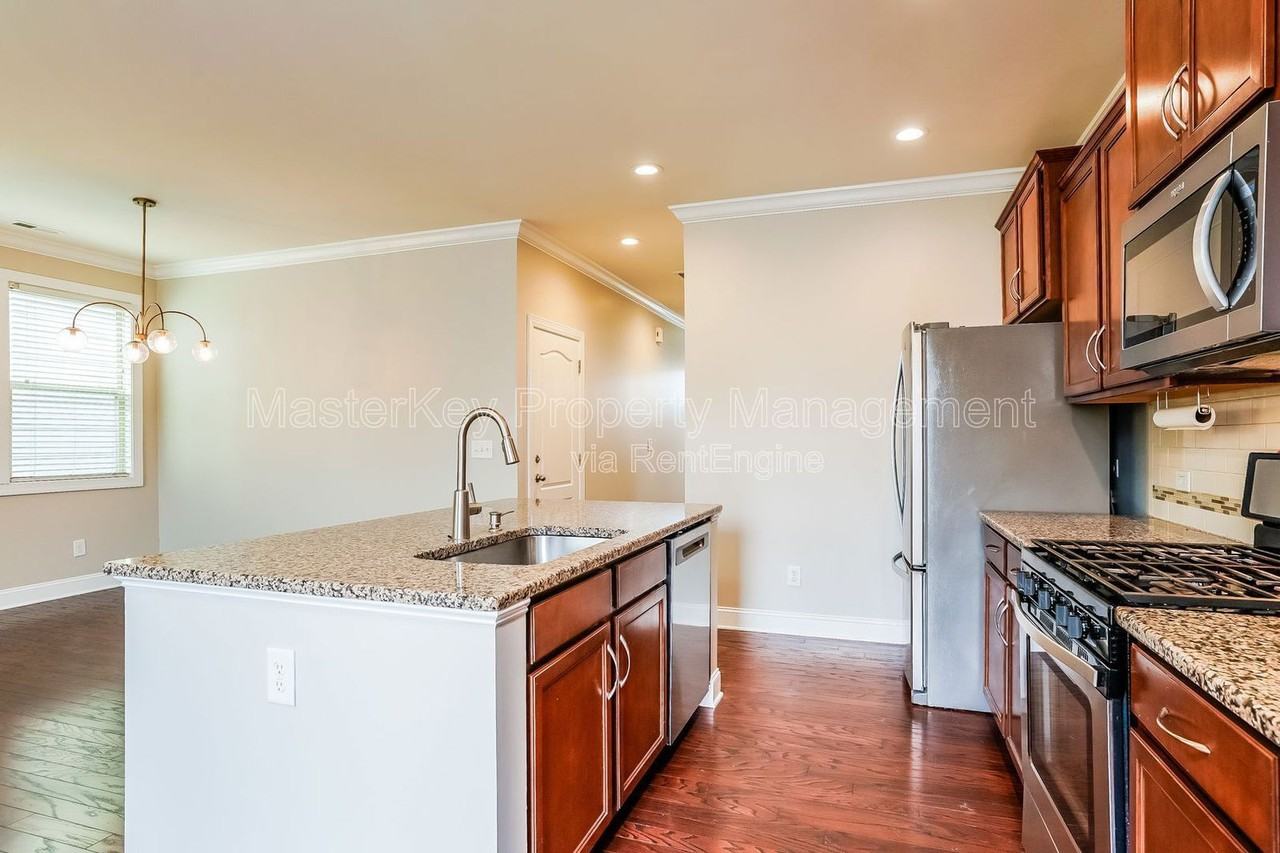 705 Liberty Hill Pass - Photo 4 of 28