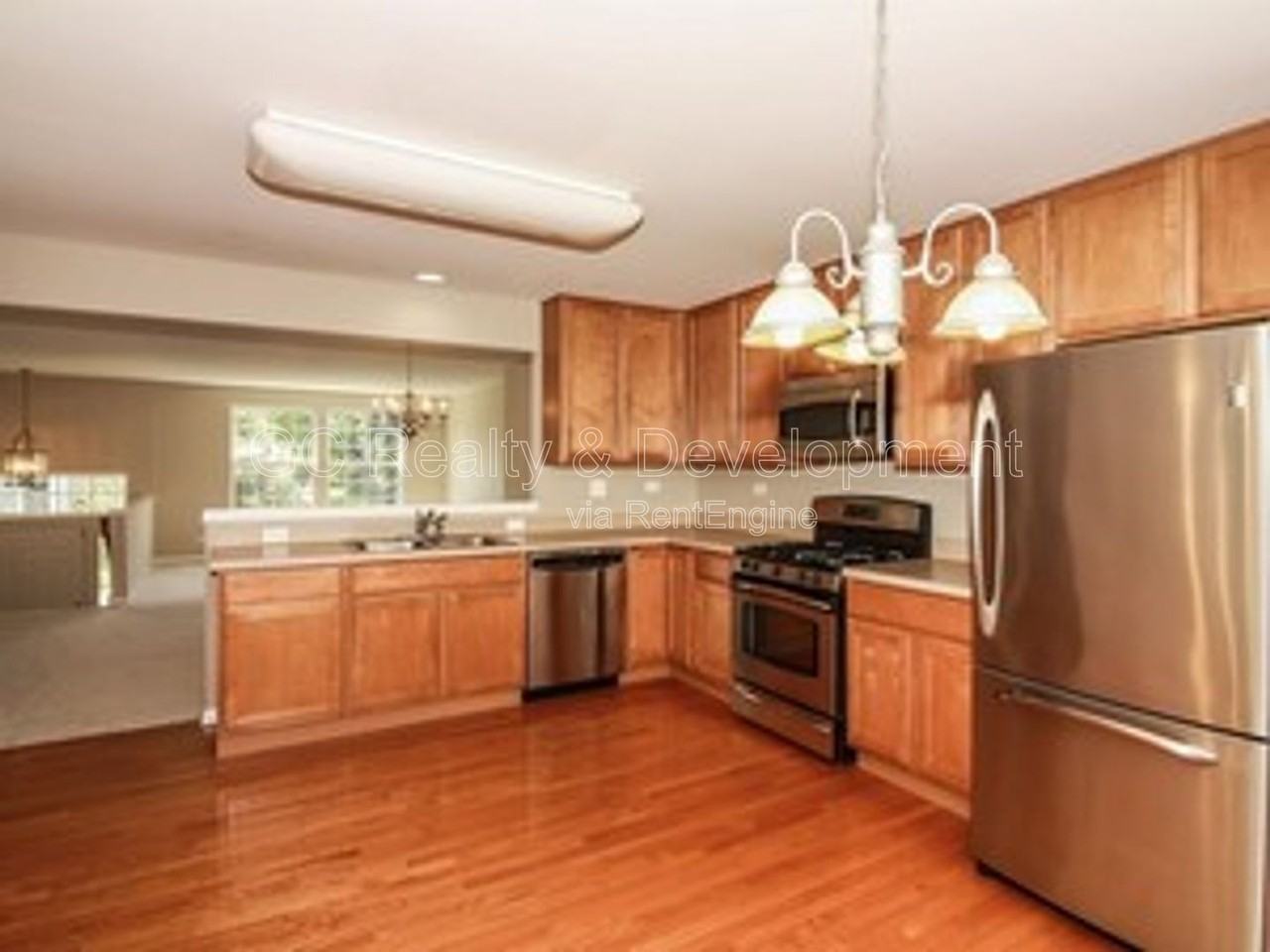 2452 Emily Ln - Photo 6 of 25