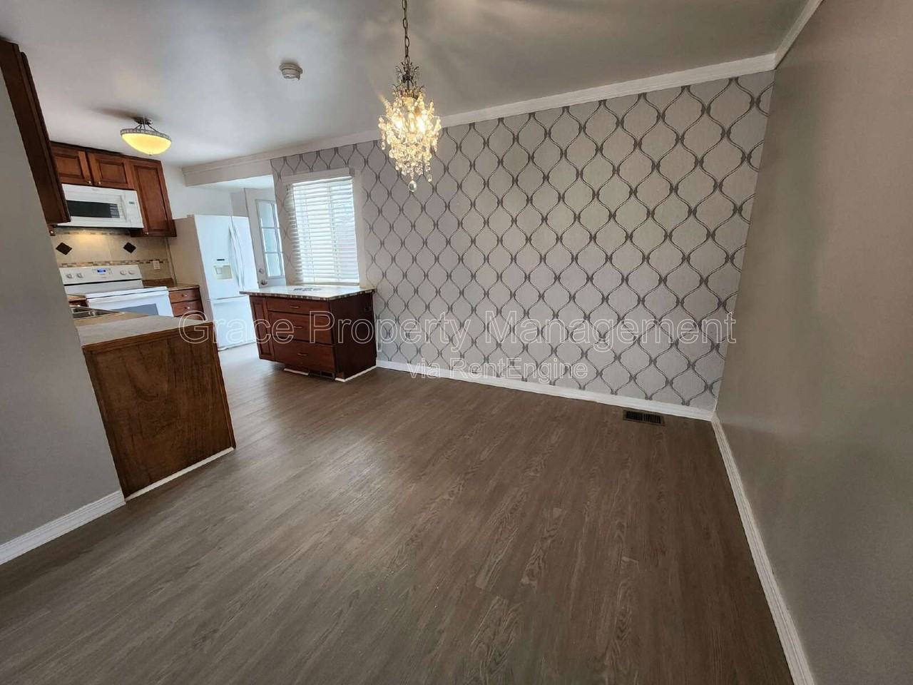 2260 E 91st Ave - Photo 5 of 18