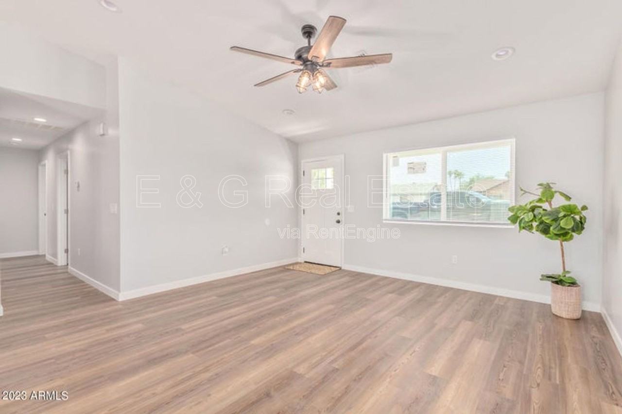 1624 W Geneva Dr - Photo 3 of 25