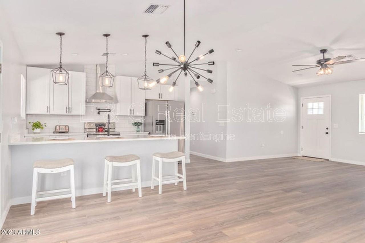 1624 W Geneva Dr - Photo 5 of 25