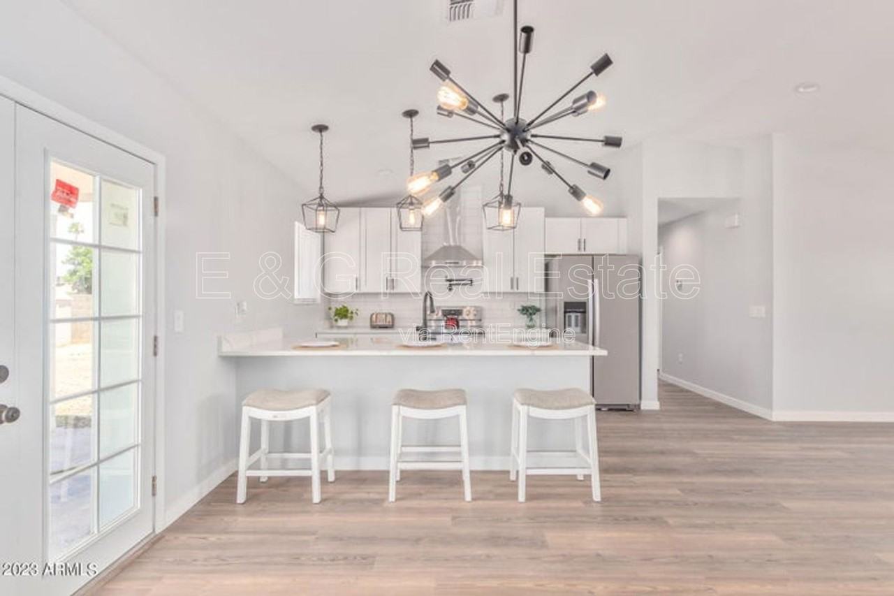 1624 W Geneva Dr - Photo 6 of 25