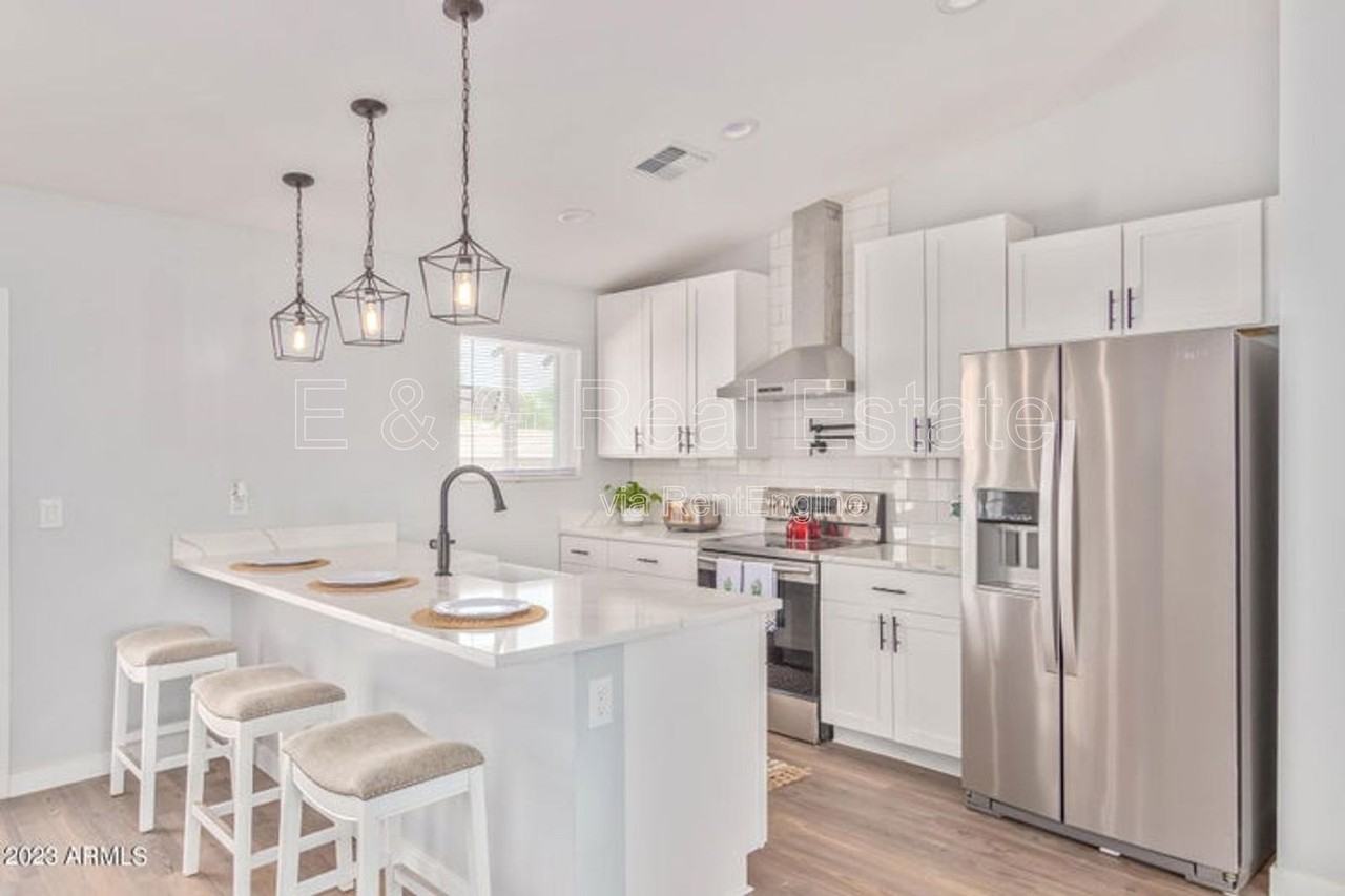 1624 W Geneva Dr - Photo 7 of 25