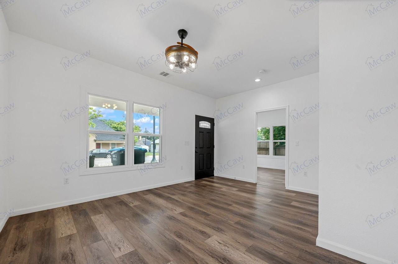 924 E Hattie St - Photo 3 of 20