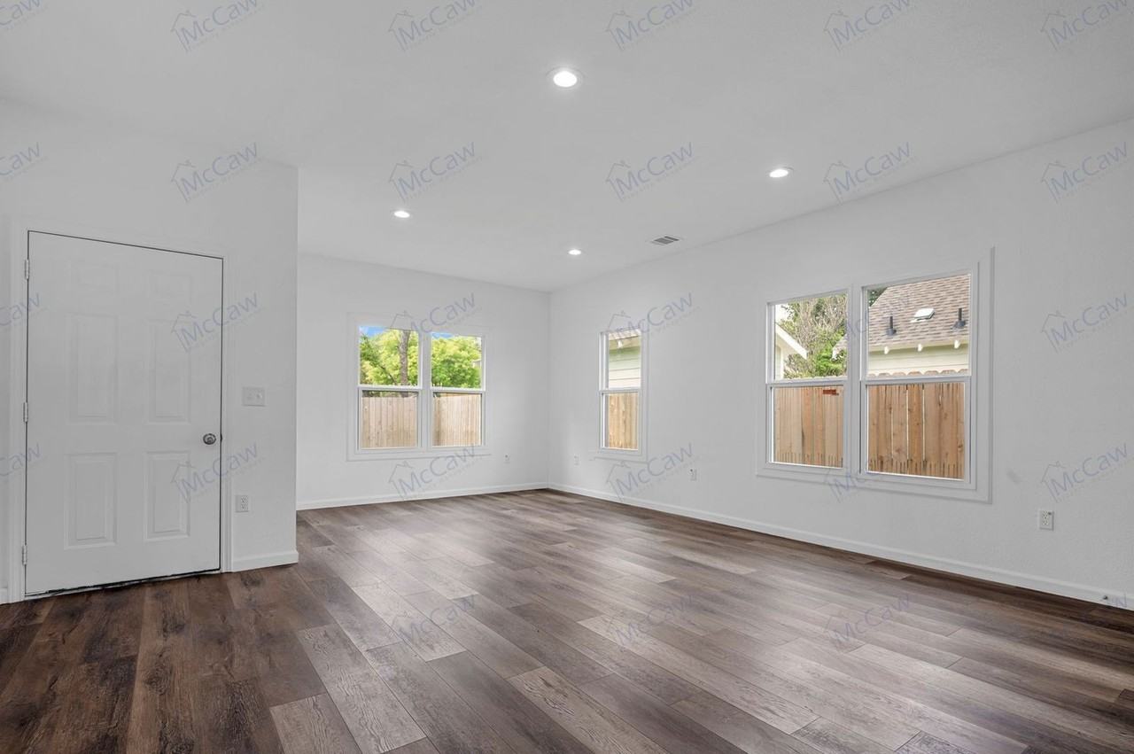 924 E Hattie St - Photo 5 of 20