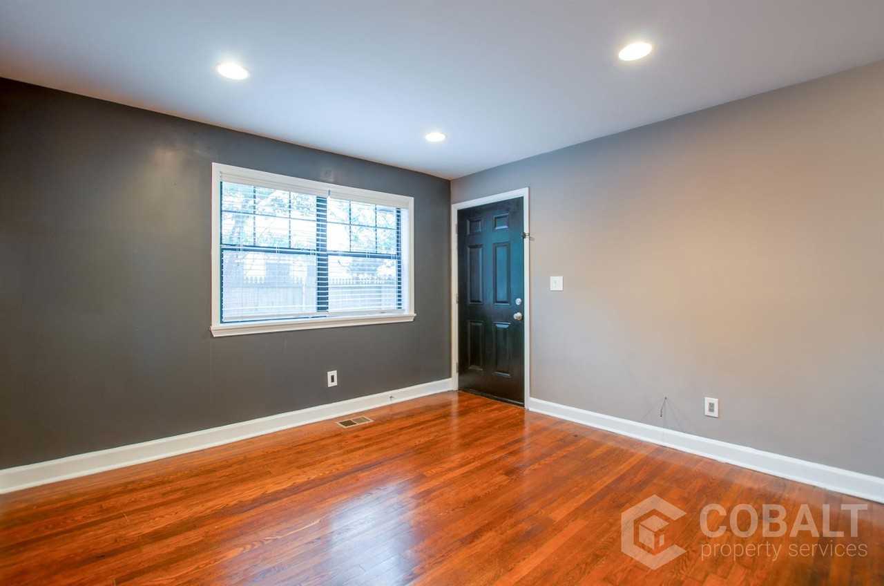 755 Saint Charles Ave Ne #1 - Photo 3 of 17