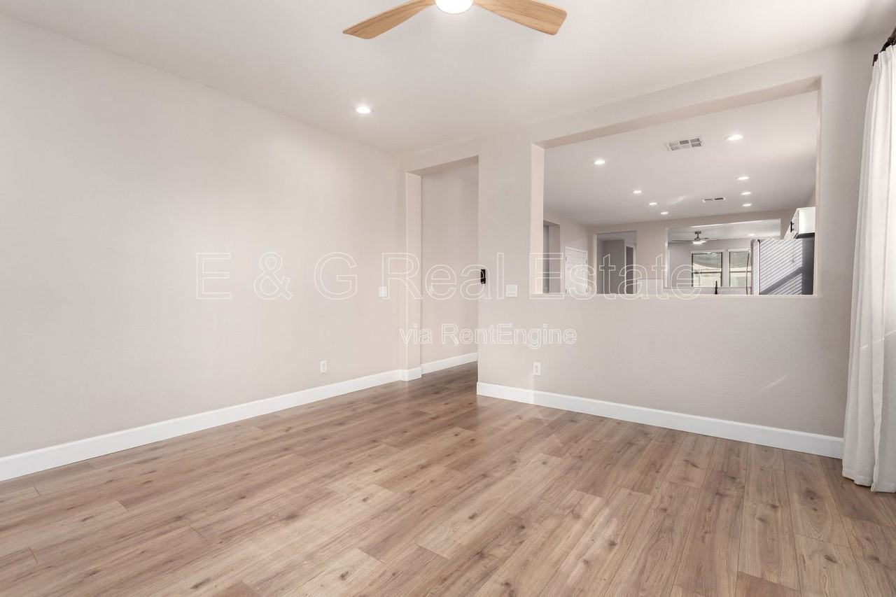 868 E Zesta Ln - Photo 4 of 30