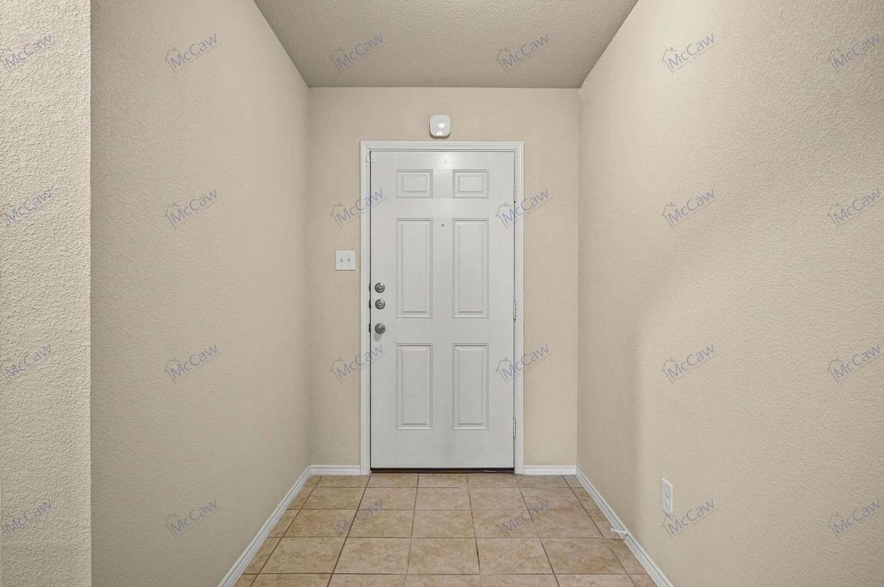 2492 Saldana Dr - Photo 3 of 24